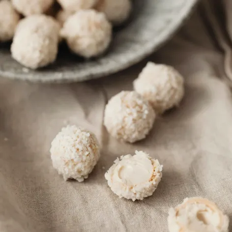 Gourmet Truffle Mass White